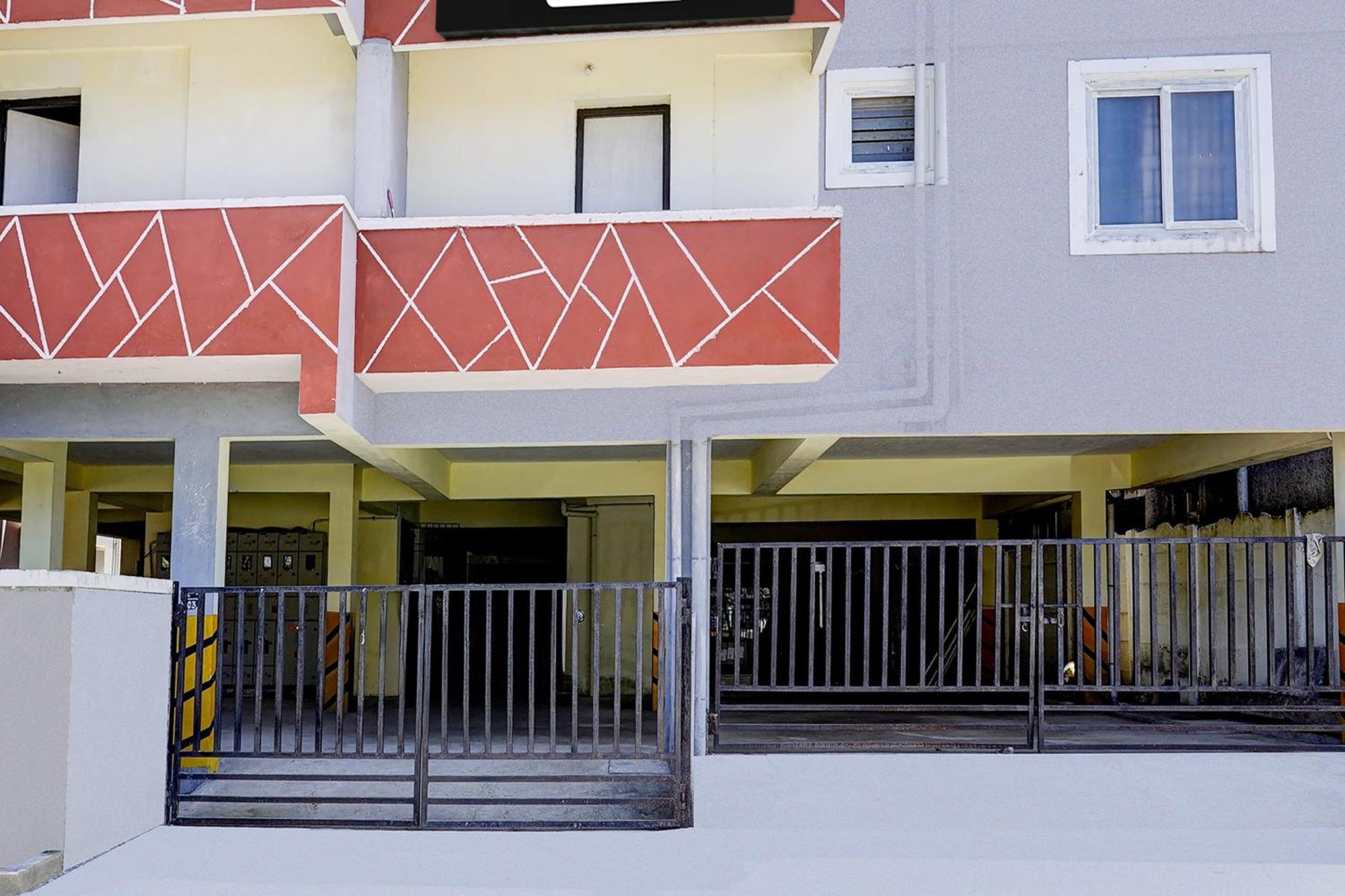 Collection O Sithalapakkam Medavakkam Formerly Srinivasa Residency 3* Chennai